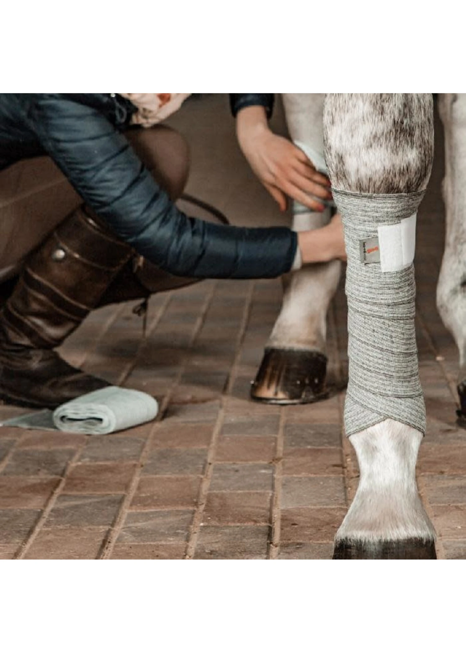 Incrediwear Therapeutic Leg Wrap Exercise Bandages 4 Incrediwear Therapeutic Leg Wrap Exercise Bandages - Image 2